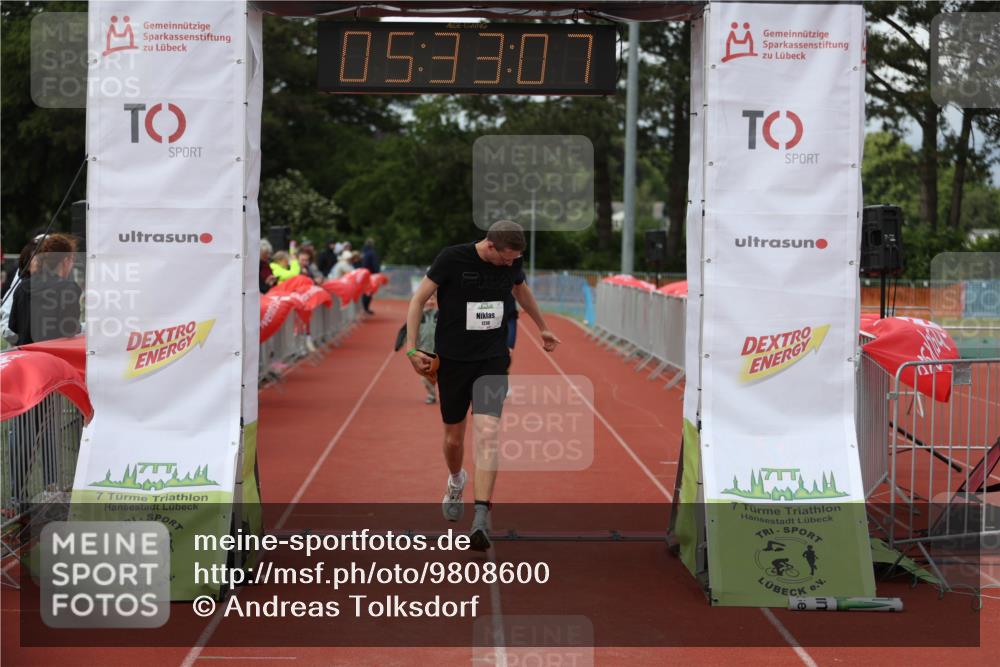 14.06.2026 - 7 Türme Triathlon Andreas Tolksdorf http://msf.ph/oto/9808600 14.06.2026 16:33:06 Ziel 733, 870, 1230 meine-sportfotos.de