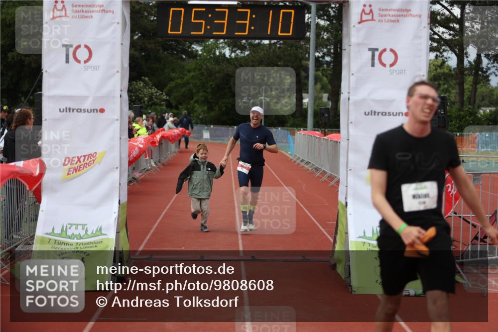 14.06.2026 - 7 Türme Triathlon Andreas Tolksdorf http://msf.ph/oto/9808608 14.06.2026 16:33:08 Ziel 733, 870, 1230 meine-sportfotos.de