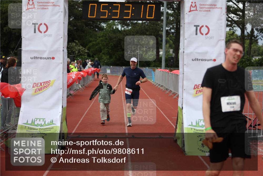 14.06.2026 - 7 Türme Triathlon Andreas Tolksdorf http://msf.ph/oto/9808611 14.06.2026 16:33:08 Ziel 733, 870, 1230 meine-sportfotos.de