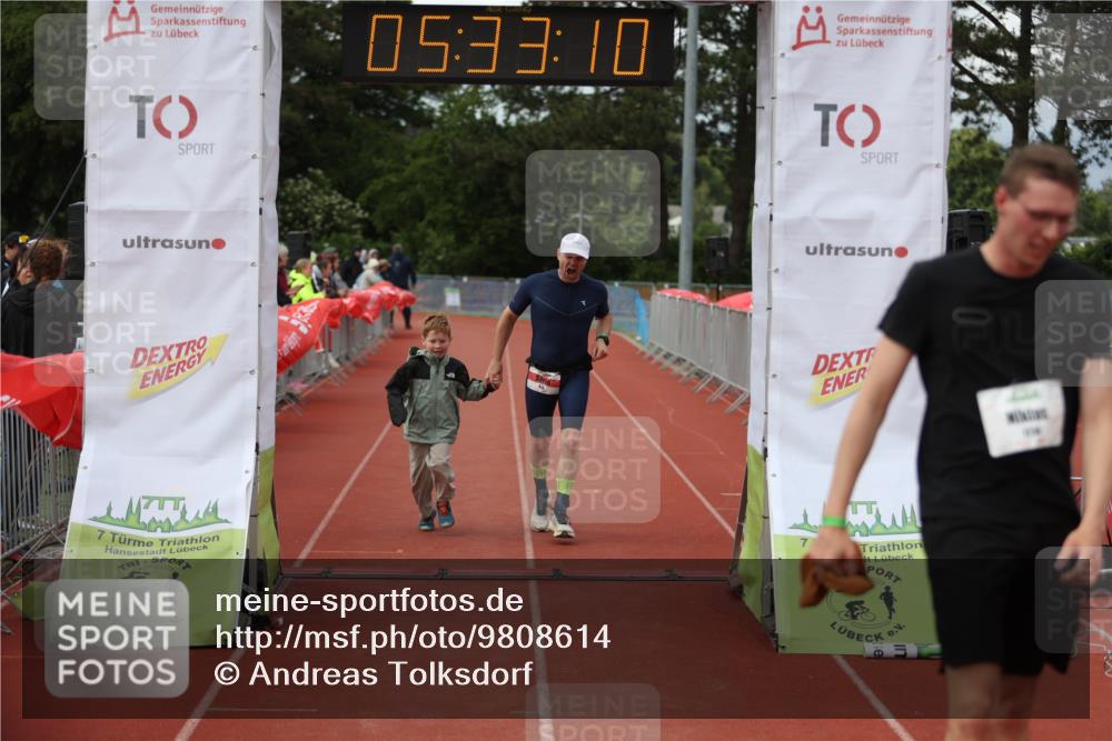 14.06.2026 - 7 Türme Triathlon Andreas Tolksdorf http://msf.ph/oto/9808614 14.06.2026 16:33:09 Ziel 733, 870, 1230 meine-sportfotos.de