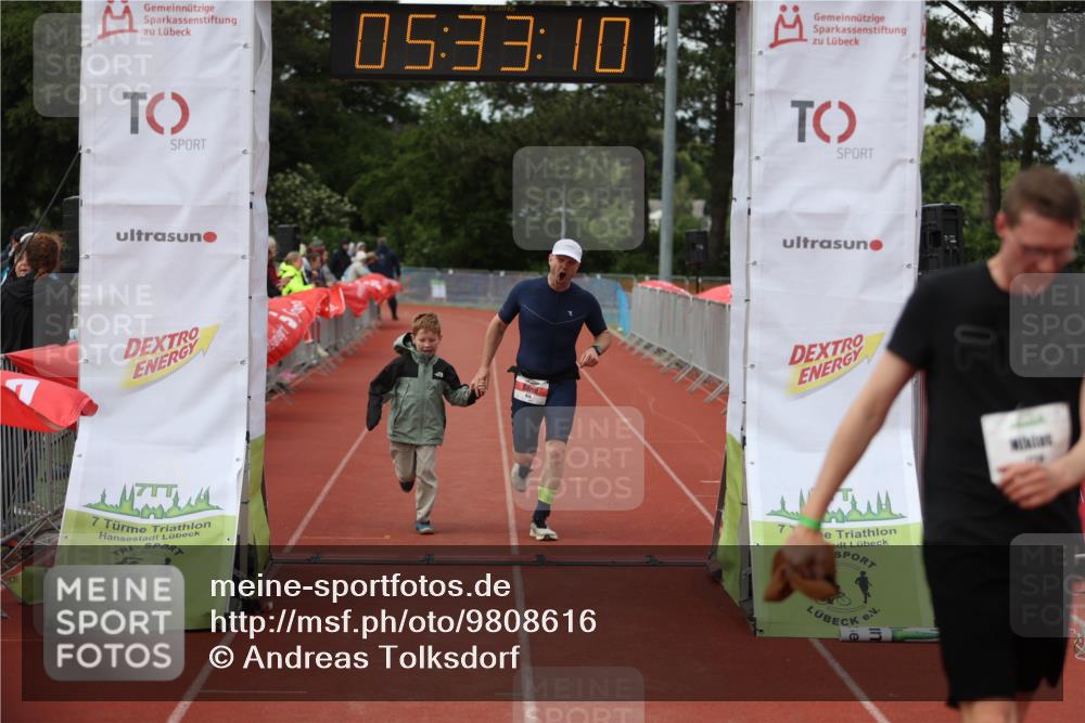 14.06.2026 - 7 Türme Triathlon Andreas Tolksdorf http://msf.ph/oto/9808616 14.06.2026 16:33:09 Ziel 733, 870, 1230 meine-sportfotos.de