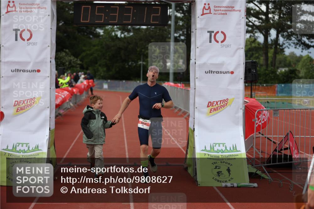 14.06.2026 - 7 Türme Triathlon Andreas Tolksdorf http://msf.ph/oto/9808627 14.06.2026 16:33:10 Ziel 733, 870, 1230 meine-sportfotos.de
