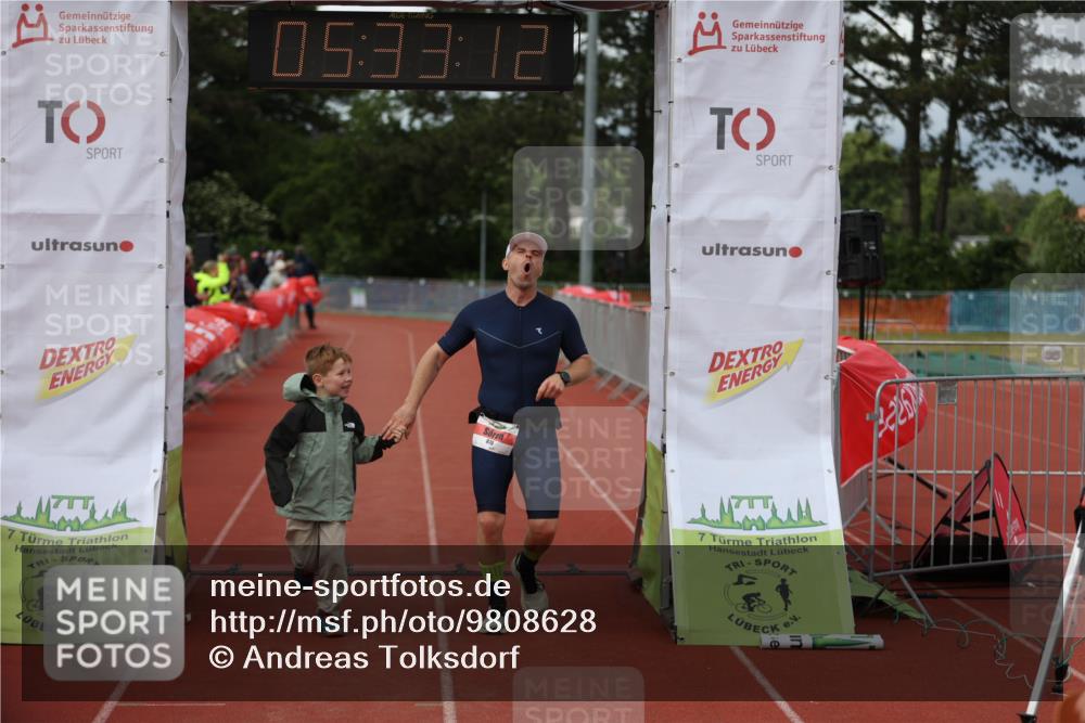 14.06.2026 - 7 Türme Triathlon Andreas Tolksdorf http://msf.ph/oto/9808628 14.06.2026 16:33:10 Ziel 733, 870, 1230 meine-sportfotos.de