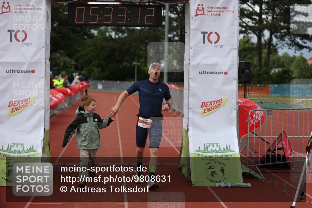 14.06.2026 - 7 Türme Triathlon Andreas Tolksdorf http://msf.ph/oto/9808631 14.06.2026 16:33:10 Ziel 733, 870, 1230 meine-sportfotos.de