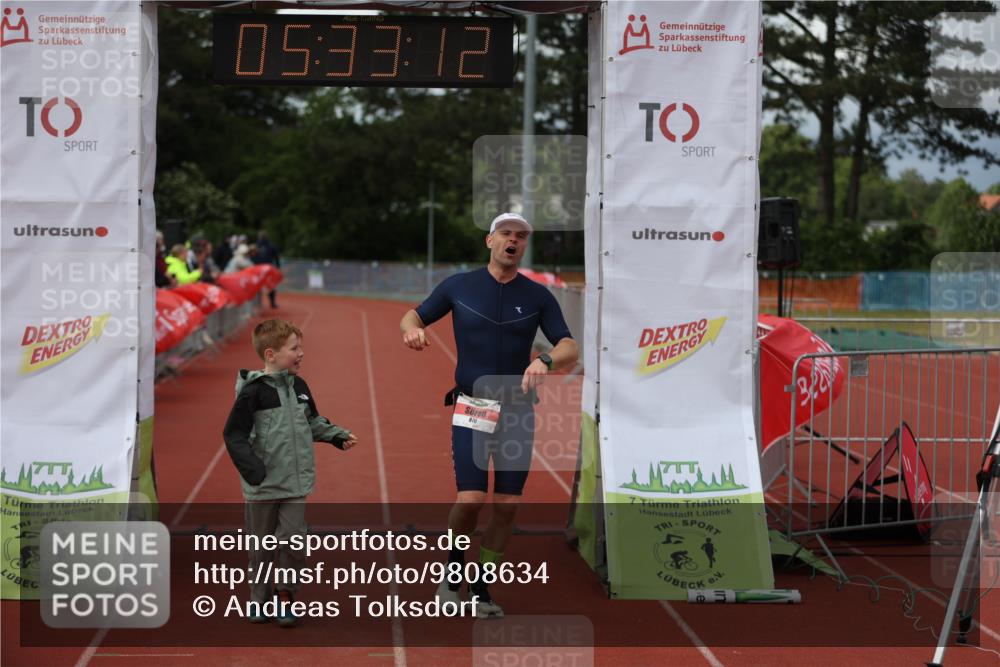 14.06.2026 - 7 Türme Triathlon Andreas Tolksdorf http://msf.ph/oto/9808634 14.06.2026 16:33:10 Ziel 733, 870, 1230 meine-sportfotos.de