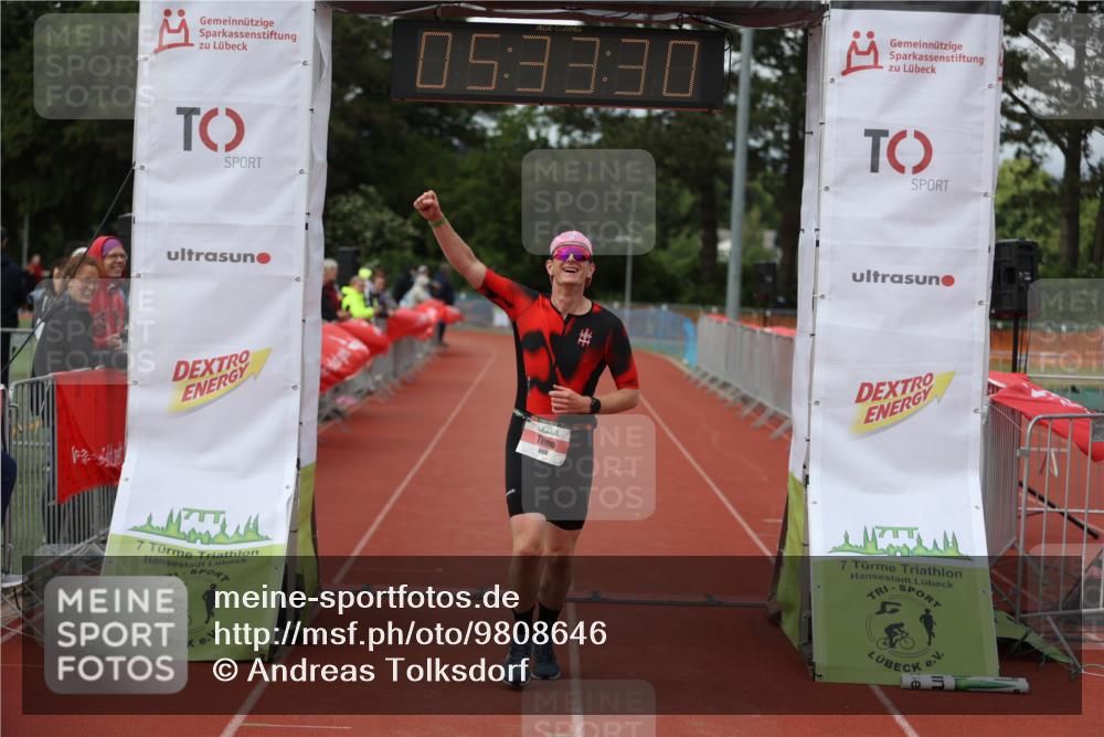 14.06.2026 - 7 Türme Triathlon Andreas Tolksdorf http://msf.ph/oto/9808646 14.06.2026 16:33:28 Ziel 608 meine-sportfotos.de