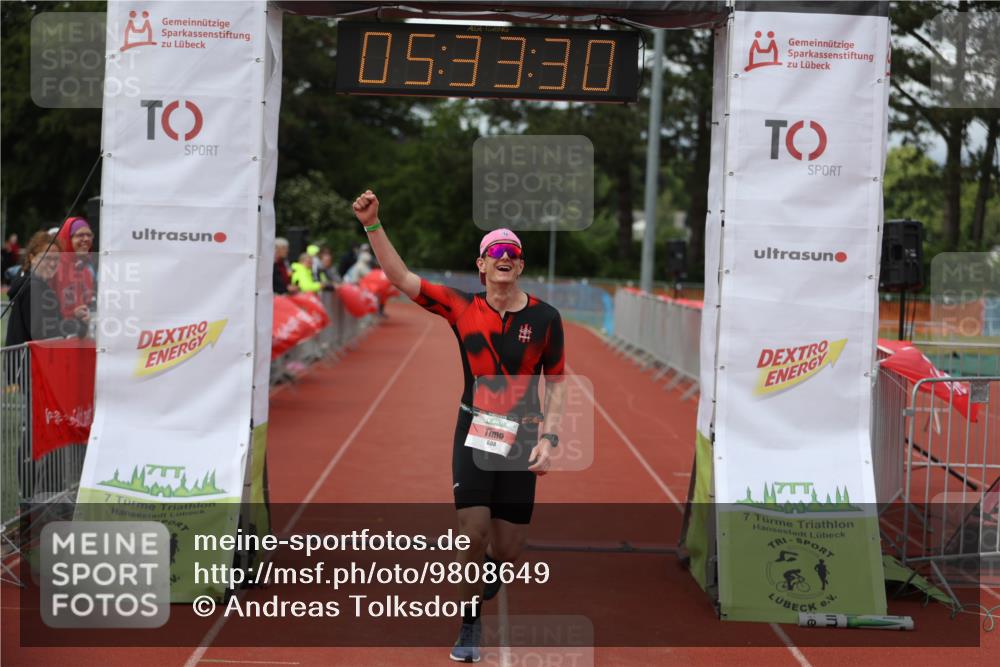 14.06.2026 - 7 Türme Triathlon Andreas Tolksdorf http://msf.ph/oto/9808649 14.06.2026 16:33:29 Ziel 608 meine-sportfotos.de