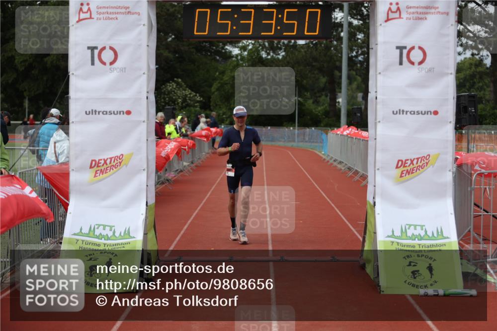 14.06.2026 - 7 Türme Triathlon Andreas Tolksdorf http://msf.ph/oto/9808656 14.06.2026 16:33:49 Ziel 735 meine-sportfotos.de