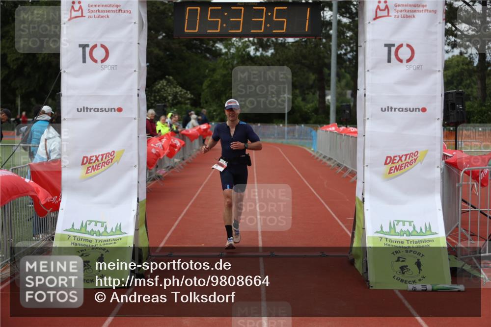 14.06.2026 - 7 Türme Triathlon Andreas Tolksdorf http://msf.ph/oto/9808664 14.06.2026 16:33:49 Ziel 735 meine-sportfotos.de