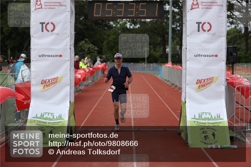 14.06.2026 - 7 Türme Triathlon Andreas Tolksdorf http://msf.ph/oto/9808666 14.06.2026 16:33:49 Ziel 735 meine-sportfotos.de