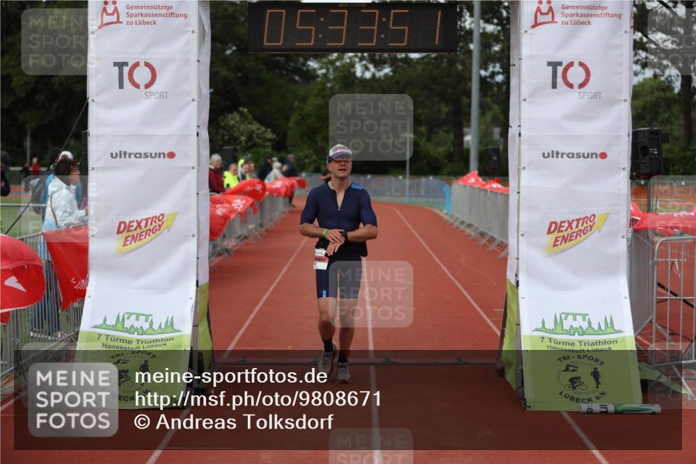 14.06.2026 - 7 Türme Triathlon Andreas Tolksdorf http://msf.ph/oto/9808671 14.06.2026 16:33:50 Ziel 735 meine-sportfotos.de