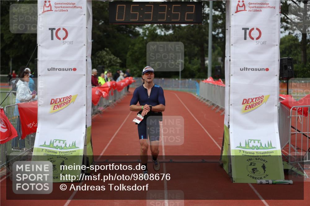 14.06.2026 - 7 Türme Triathlon Andreas Tolksdorf http://msf.ph/oto/9808676 14.06.2026 16:33:50 Ziel 735 meine-sportfotos.de