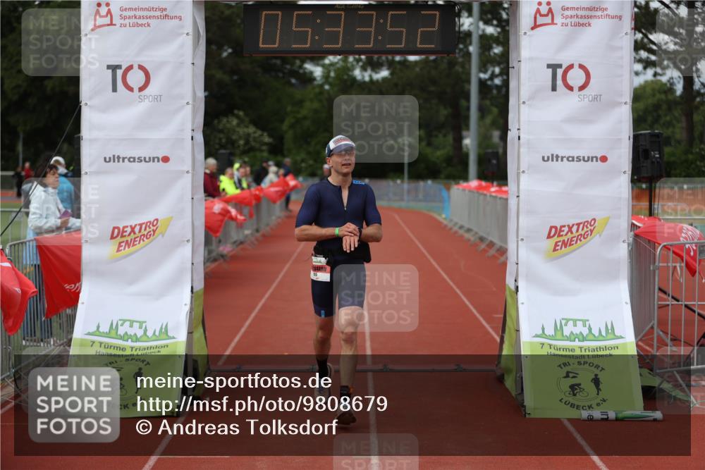 14.06.2026 - 7 Türme Triathlon Andreas Tolksdorf http://msf.ph/oto/9808679 14.06.2026 16:33:50 Ziel 735 meine-sportfotos.de
