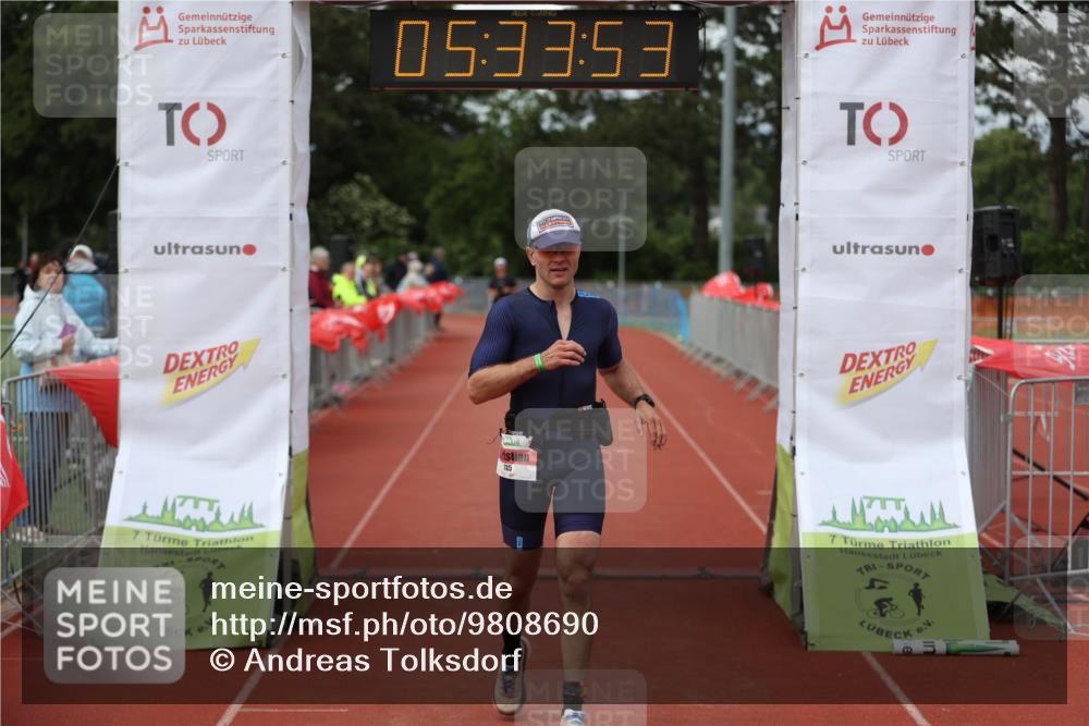 14.06.2026 - 7 Türme Triathlon Andreas Tolksdorf http://msf.ph/oto/9808690 14.06.2026 16:33:51 Ziel 735 meine-sportfotos.de