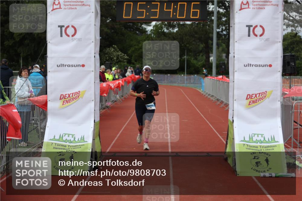 14.06.2026 - 7 Türme Triathlon Andreas Tolksdorf http://msf.ph/oto/9808703 14.06.2026 16:34:04 Ziel 949 meine-sportfotos.de