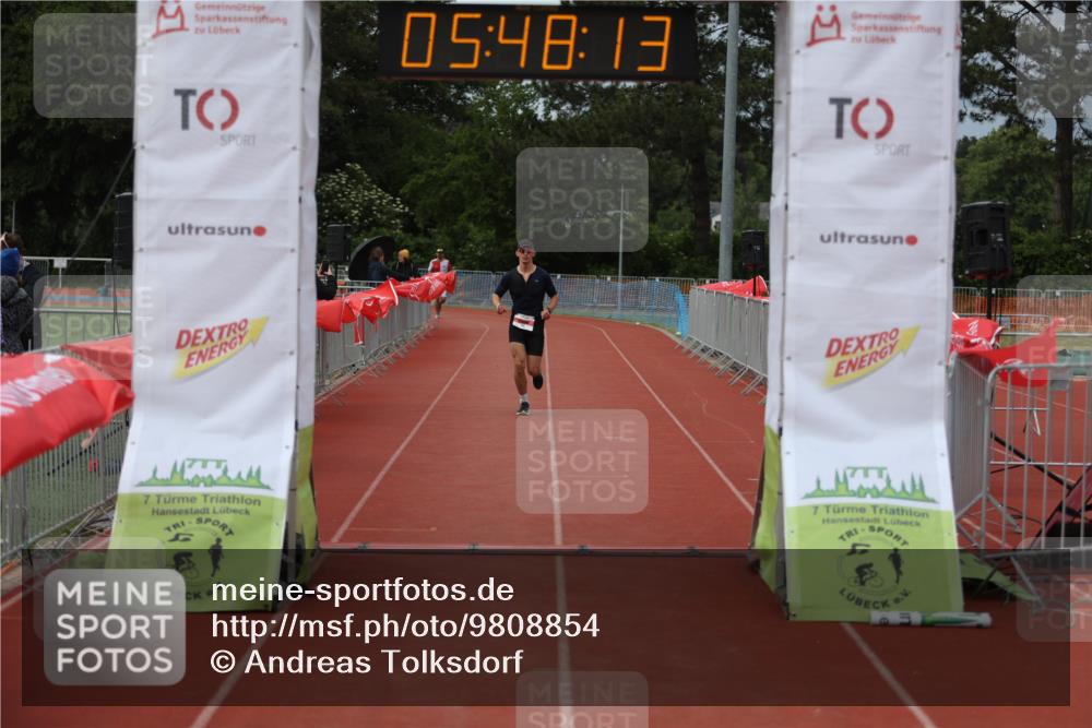 14.06.2026 - 7 Türme Triathlon Andreas Tolksdorf http://msf.ph/oto/9808854 14.06.2026 16:48:12 Ziel 642 meine-sportfotos.de