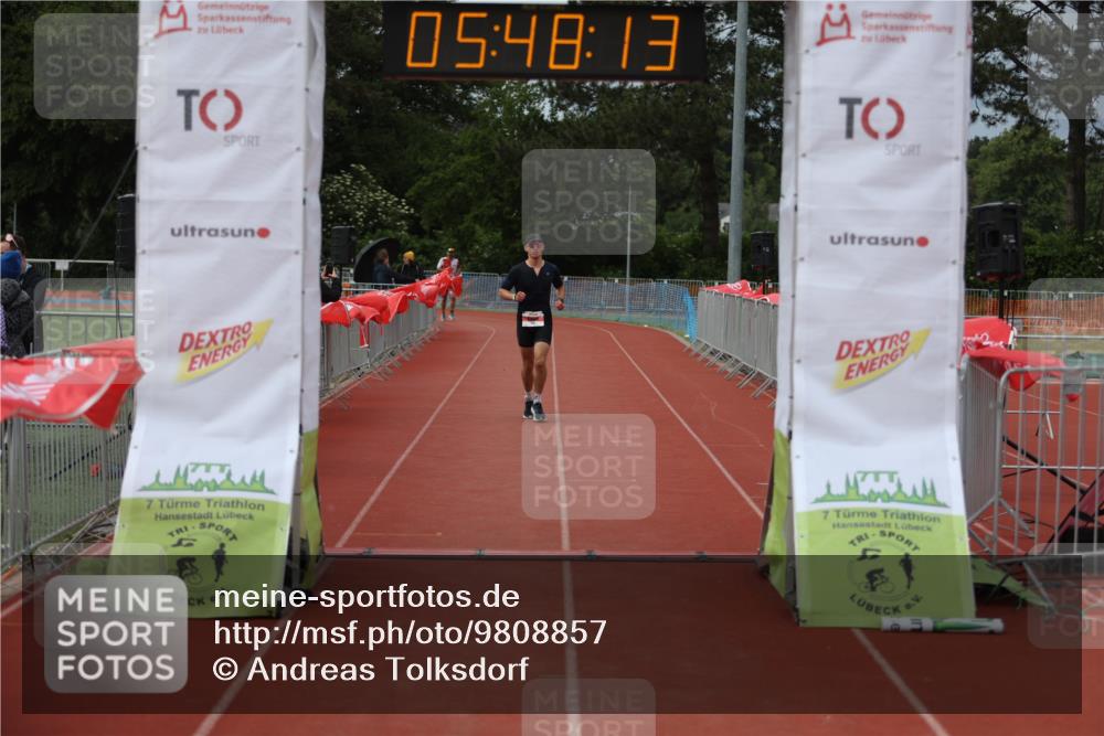 14.06.2026 - 7 Türme Triathlon Andreas Tolksdorf http://msf.ph/oto/9808857 14.06.2026 16:48:12 Ziel 642 meine-sportfotos.de