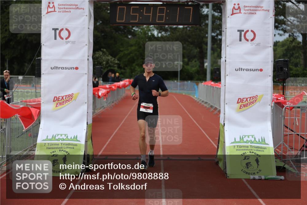 14.06.2026 - 7 Türme Triathlon Andreas Tolksdorf http://msf.ph/oto/9808888 14.06.2026 16:48:16 Ziel 642 meine-sportfotos.de
