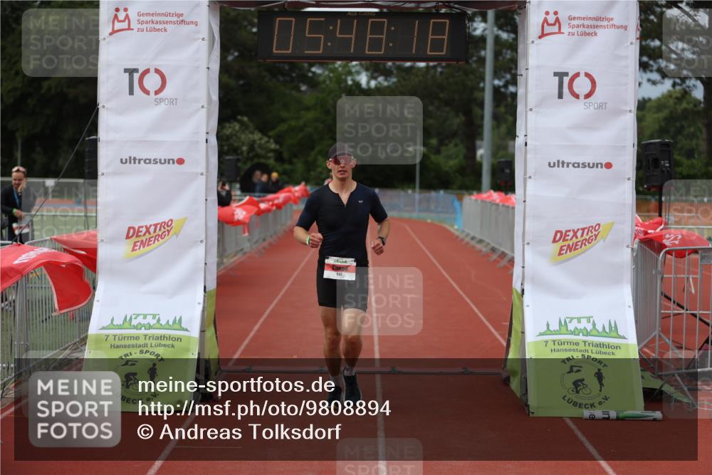 14.06.2026 - 7 Türme Triathlon Andreas Tolksdorf http://msf.ph/oto/9808894 14.06.2026 16:48:16 Ziel 642 meine-sportfotos.de
