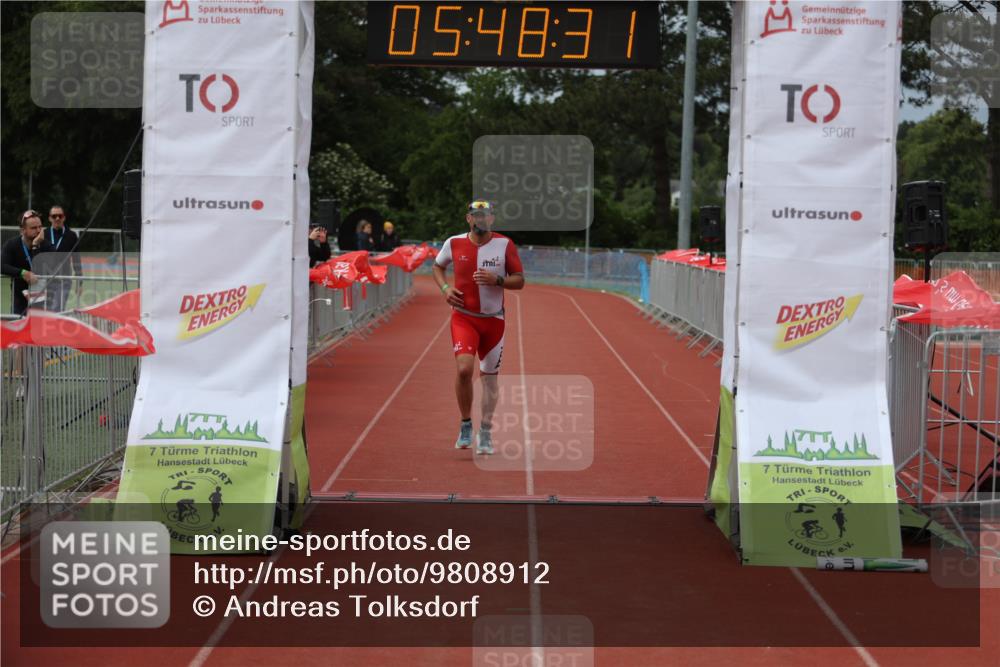 14.06.2026 - 7 Türme Triathlon Andreas Tolksdorf http://msf.ph/oto/9808912 14.06.2026 16:48:29 Ziel 631 meine-sportfotos.de