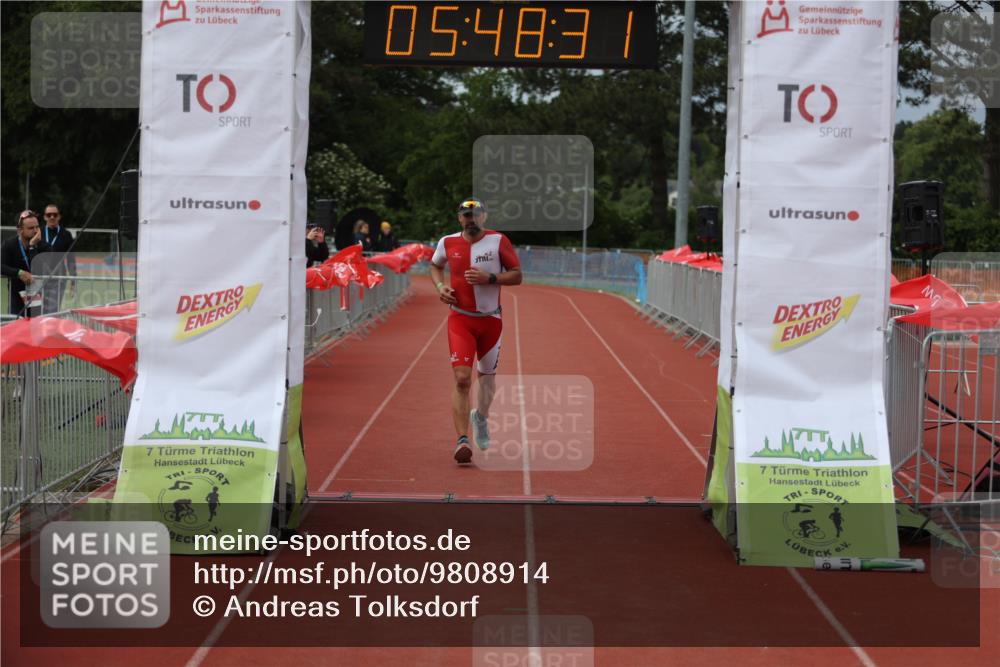 14.06.2026 - 7 Türme Triathlon Andreas Tolksdorf http://msf.ph/oto/9808914 14.06.2026 16:48:29 Ziel 631 meine-sportfotos.de
