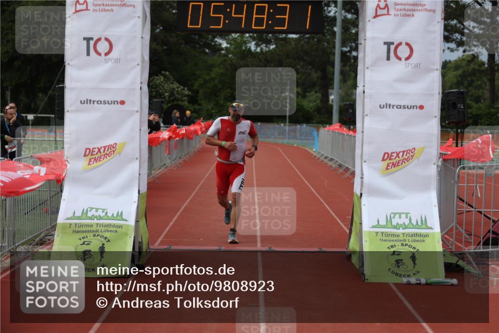 14.06.2026 - 7 Türme Triathlon Andreas Tolksdorf http://msf.ph/oto/9808923 14.06.2026 16:48:30 Ziel 631 meine-sportfotos.de