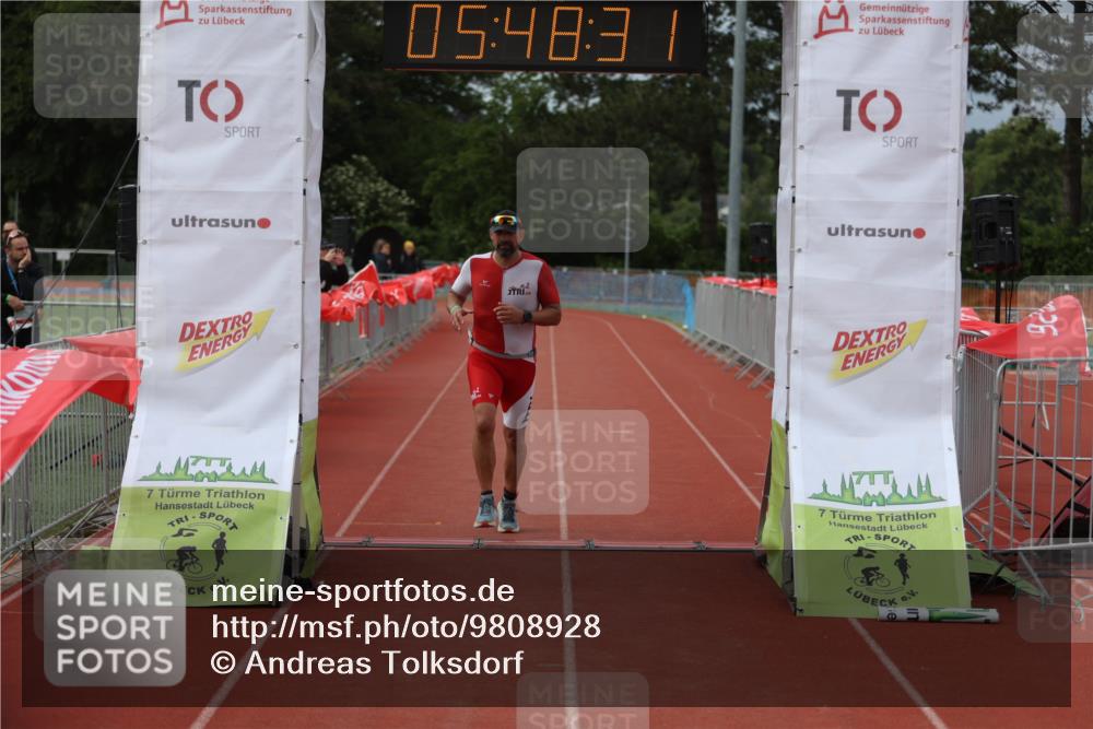 14.06.2026 - 7 Türme Triathlon Andreas Tolksdorf http://msf.ph/oto/9808928 14.06.2026 16:48:30 Ziel 631 meine-sportfotos.de