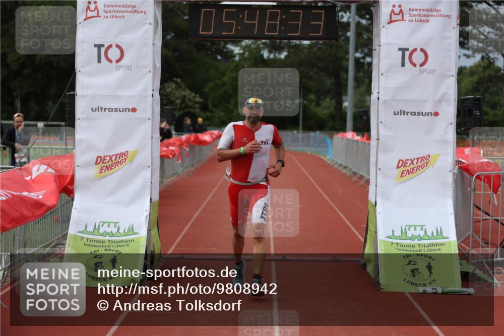 14.06.2026 - 7 Türme Triathlon Andreas Tolksdorf http://msf.ph/oto/9808942 14.06.2026 16:48:31 Ziel 631 meine-sportfotos.de