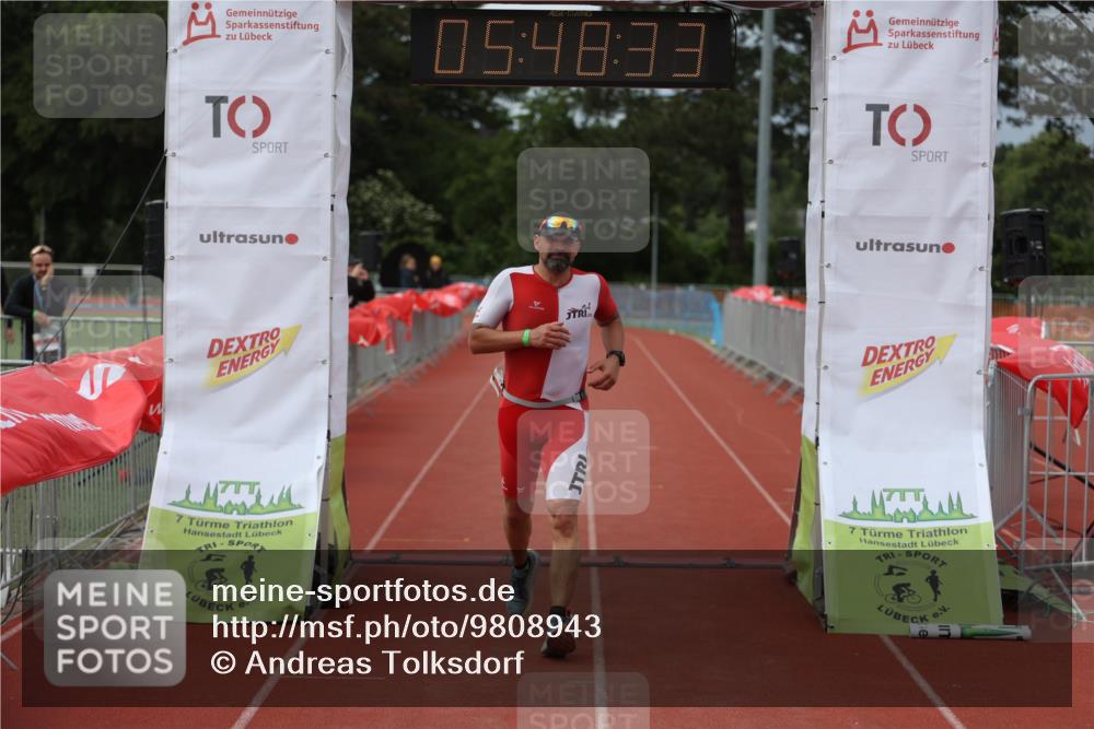 14.06.2026 - 7 Türme Triathlon Andreas Tolksdorf http://msf.ph/oto/9808943 14.06.2026 16:48:31 Ziel 631 meine-sportfotos.de