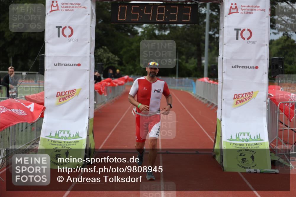 14.06.2026 - 7 Türme Triathlon Andreas Tolksdorf http://msf.ph/oto/9808945 14.06.2026 16:48:31 Ziel 631 meine-sportfotos.de