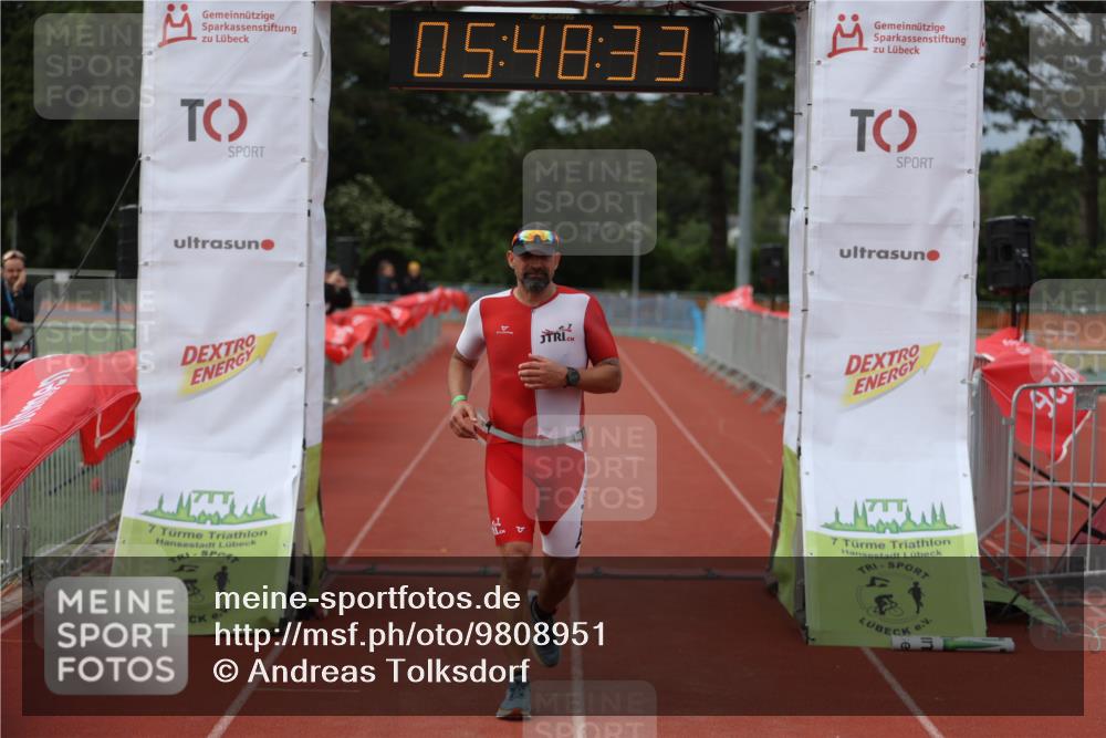 14.06.2026 - 7 Türme Triathlon Andreas Tolksdorf http://msf.ph/oto/9808951 14.06.2026 16:48:32 Ziel 631 meine-sportfotos.de