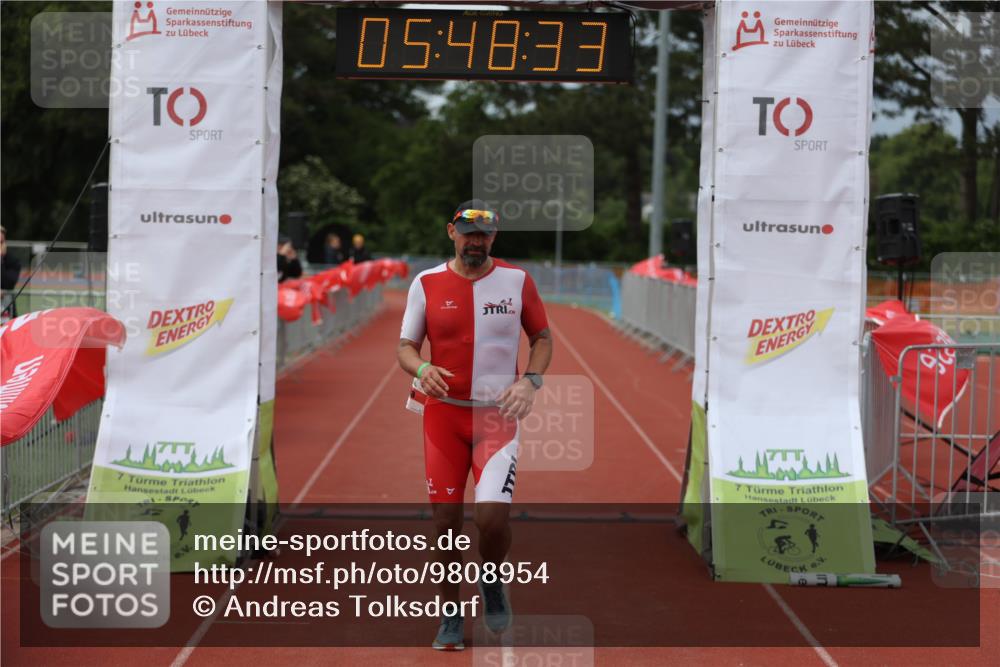 14.06.2026 - 7 Türme Triathlon Andreas Tolksdorf http://msf.ph/oto/9808954 14.06.2026 16:48:32 Ziel 631 meine-sportfotos.de