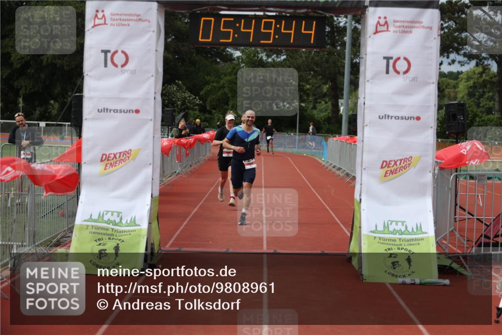 14.06.2026 - 7 Türme Triathlon Andreas Tolksdorf http://msf.ph/oto/9808961 14.06.2026 16:49:43 Ziel 767, 829, 861 meine-sportfotos.de