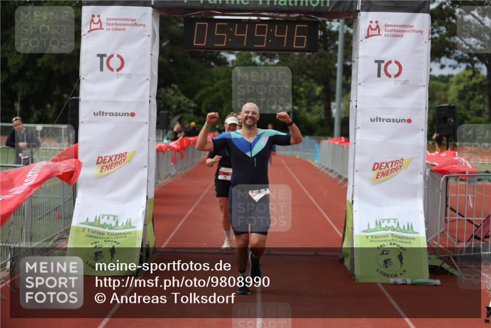 14.06.2026 - 7 Türme Triathlon Andreas Tolksdorf http://msf.ph/oto/9808990 14.06.2026 16:49:45 Ziel 767, 829, 861, 891 meine-sportfotos.de