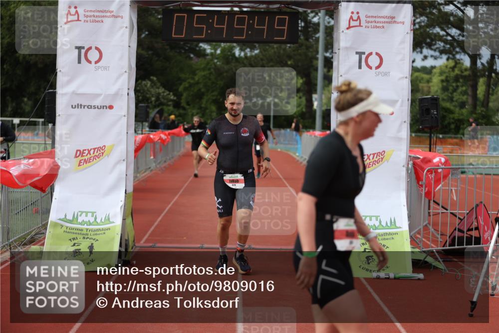14.06.2026 - 7 Türme Triathlon Andreas Tolksdorf http://msf.ph/oto/9809016 14.06.2026 16:49:48 Ziel 767, 829, 861, 891 meine-sportfotos.de