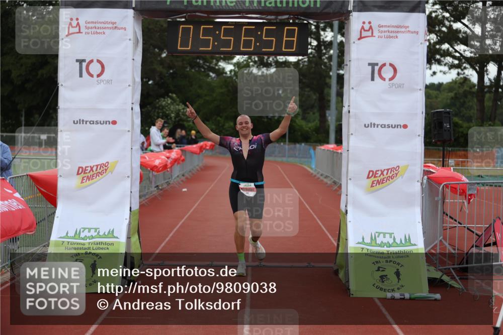 14.06.2026 - 7 Türme Triathlon Andreas Tolksdorf http://msf.ph/oto/9809038 14.06.2026 16:56:57 Ziel 742 meine-sportfotos.de