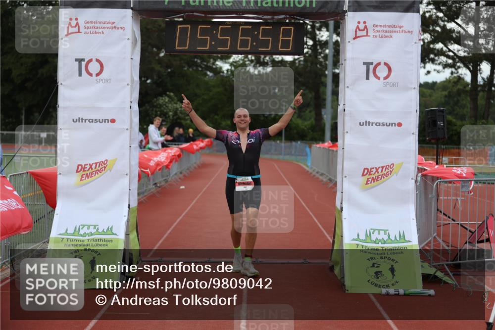 14.06.2026 - 7 Türme Triathlon Andreas Tolksdorf http://msf.ph/oto/9809042 14.06.2026 16:56:57 Ziel 742 meine-sportfotos.de