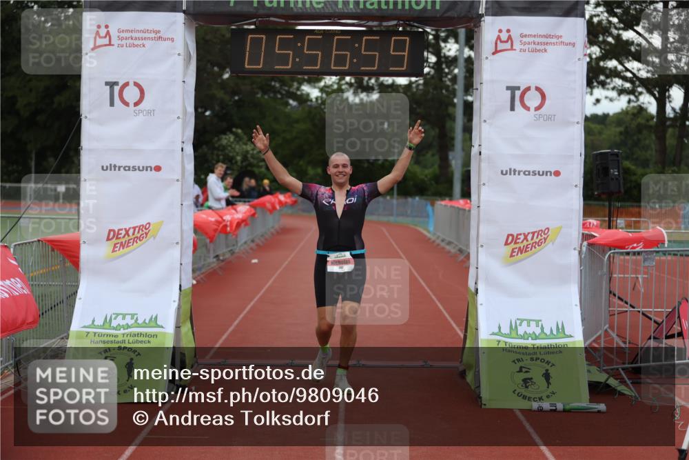 14.06.2026 - 7 Türme Triathlon Andreas Tolksdorf http://msf.ph/oto/9809046 14.06.2026 16:56:58 Ziel 742 meine-sportfotos.de