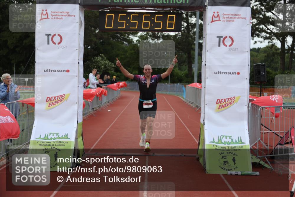 14.06.2026 - 7 Türme Triathlon Andreas Tolksdorf http://msf.ph/oto/9809063 14.06.2026 16:56:57 Ziel 742 meine-sportfotos.de