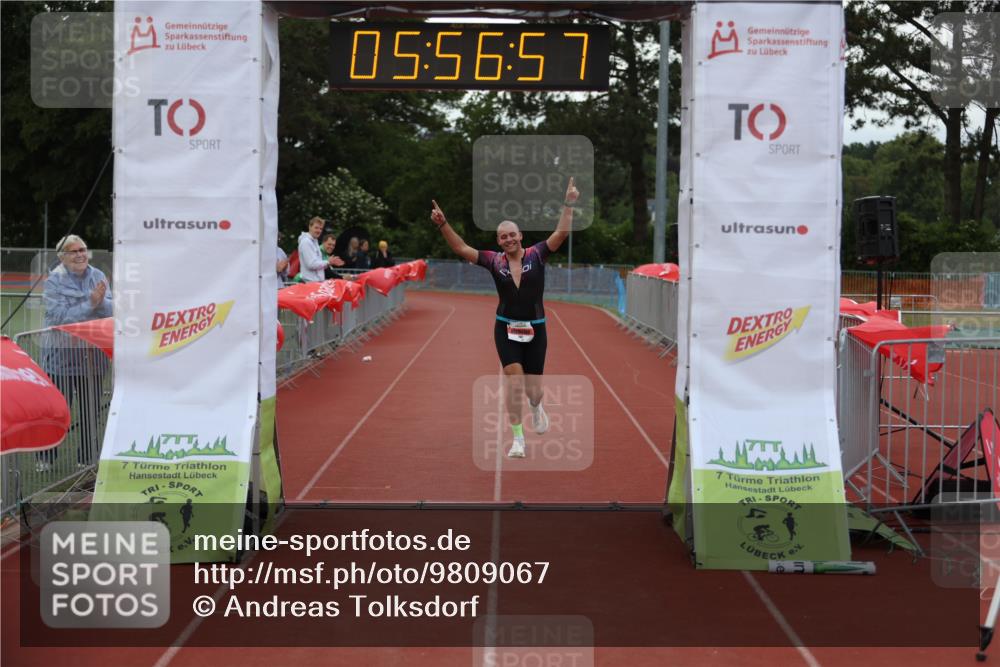 14.06.2026 - 7 Türme Triathlon Andreas Tolksdorf http://msf.ph/oto/9809067 14.06.2026 16:56:56 Ziel 742 meine-sportfotos.de