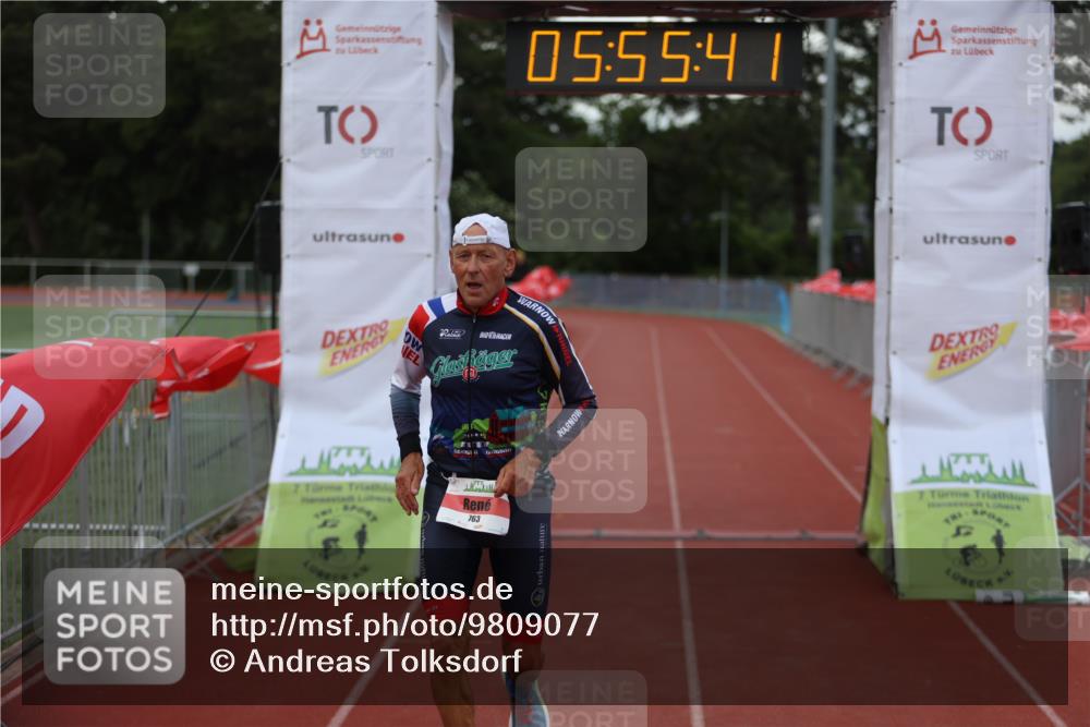 14.06.2026 - 7 Türme Triathlon Andreas Tolksdorf http://msf.ph/oto/9809077 14.06.2026 16:55:40 Ziel 763, 858 meine-sportfotos.de