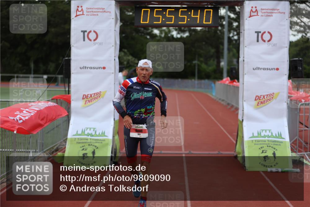 14.06.2026 - 7 Türme Triathlon Andreas Tolksdorf http://msf.ph/oto/9809090 14.06.2026 16:55:39 Ziel 763, 858 meine-sportfotos.de
