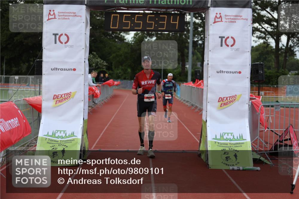 14.06.2026 - 7 Türme Triathlon Andreas Tolksdorf http://msf.ph/oto/9809101 14.06.2026 16:55:33 Ziel 763, 858 meine-sportfotos.de