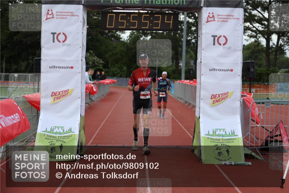 14.06.2026 - 7 Türme Triathlon Andreas Tolksdorf http://msf.ph/oto/9809102 14.06.2026 16:55:33 Ziel 763, 858 meine-sportfotos.de