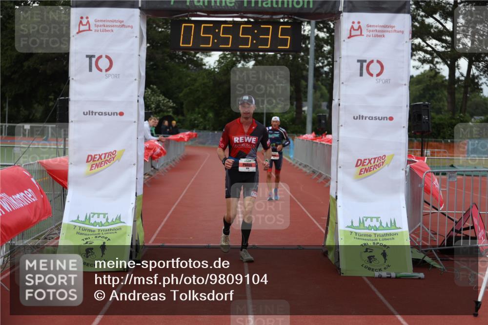 14.06.2026 - 7 Türme Triathlon Andreas Tolksdorf http://msf.ph/oto/9809104 14.06.2026 16:55:33 Ziel 763, 858 meine-sportfotos.de