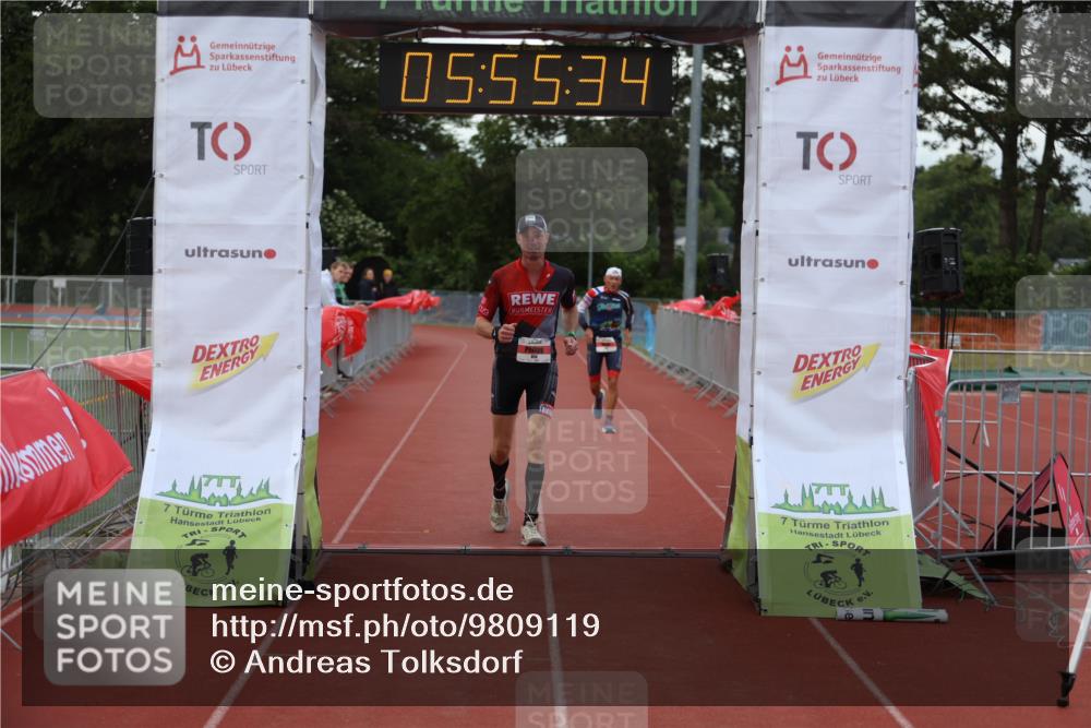 14.06.2026 - 7 Türme Triathlon Andreas Tolksdorf http://msf.ph/oto/9809119 14.06.2026 16:55:33 Ziel 763, 858 meine-sportfotos.de