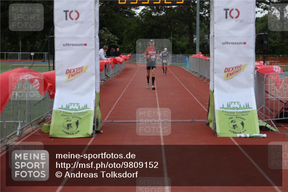 14.06.2026 - 7 Türme Triathlon Andreas Tolksdorf http://msf.ph/oto/9809152 14.06.2026 16:55:28 Ziel 858 meine-sportfotos.de