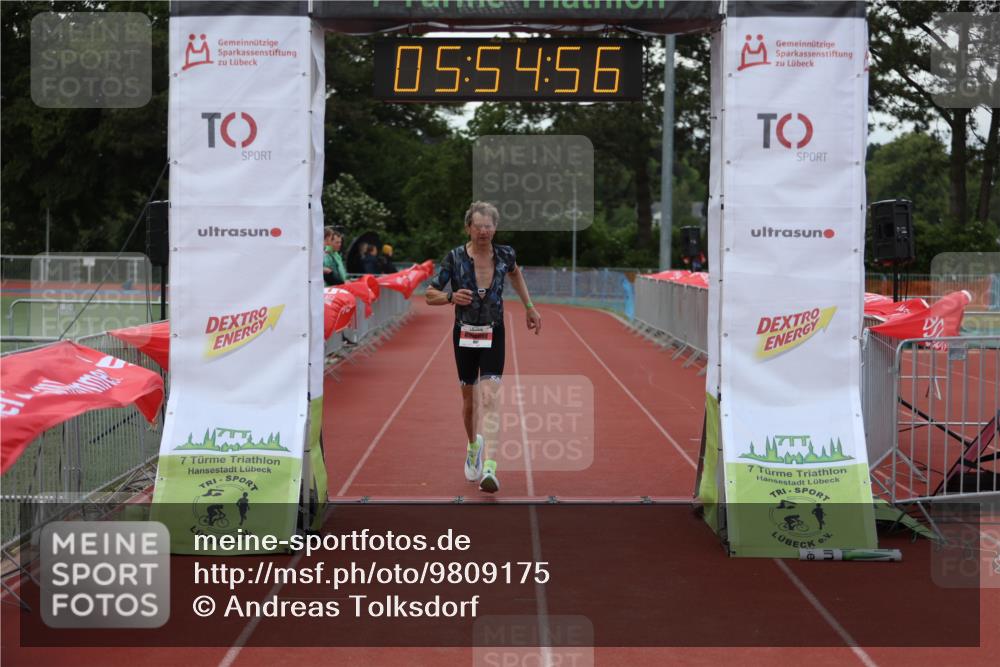 14.06.2026 - 7 Türme Triathlon Andreas Tolksdorf http://msf.ph/oto/9809175 14.06.2026 16:54:55 Ziel 807 meine-sportfotos.de