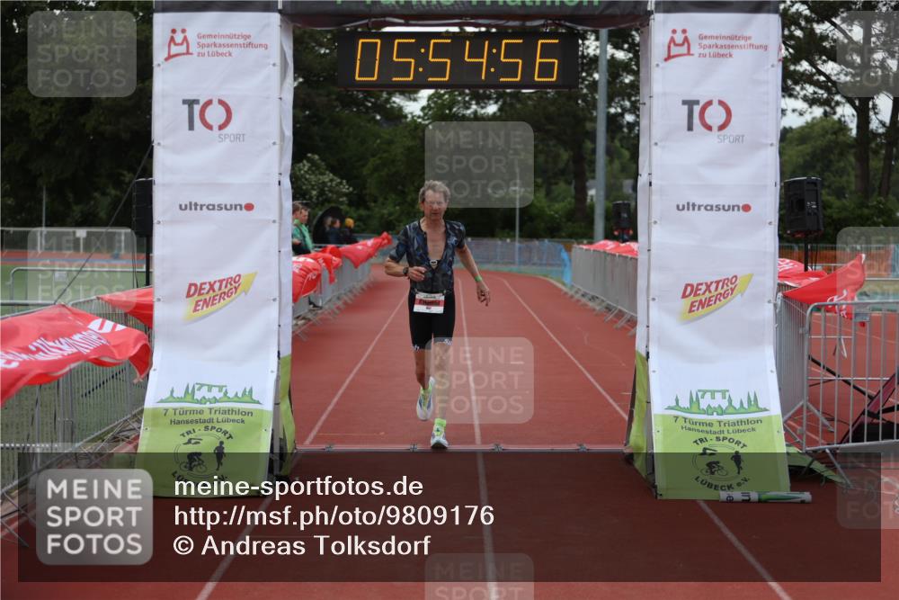 14.06.2026 - 7 Türme Triathlon Andreas Tolksdorf http://msf.ph/oto/9809176 14.06.2026 16:54:55 Ziel 807 meine-sportfotos.de