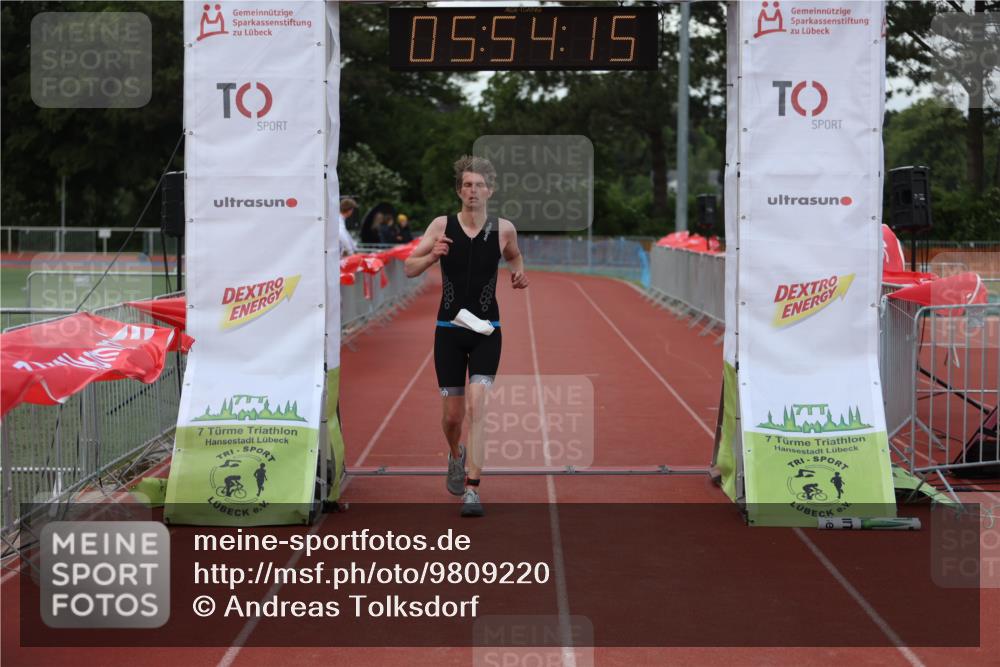 14.06.2026 - 7 Türme Triathlon Andreas Tolksdorf http://msf.ph/oto/9809220 14.06.2026 16:54:15 Ziel 635 meine-sportfotos.de